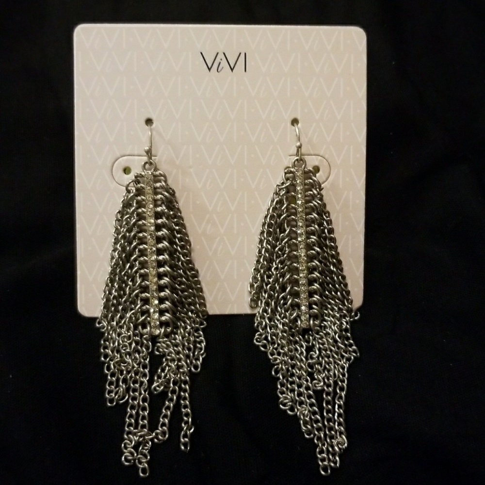 viVi earrings